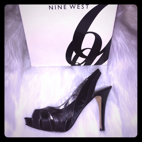 Nine West Shoes - Nine West Strap Back Heels 👠